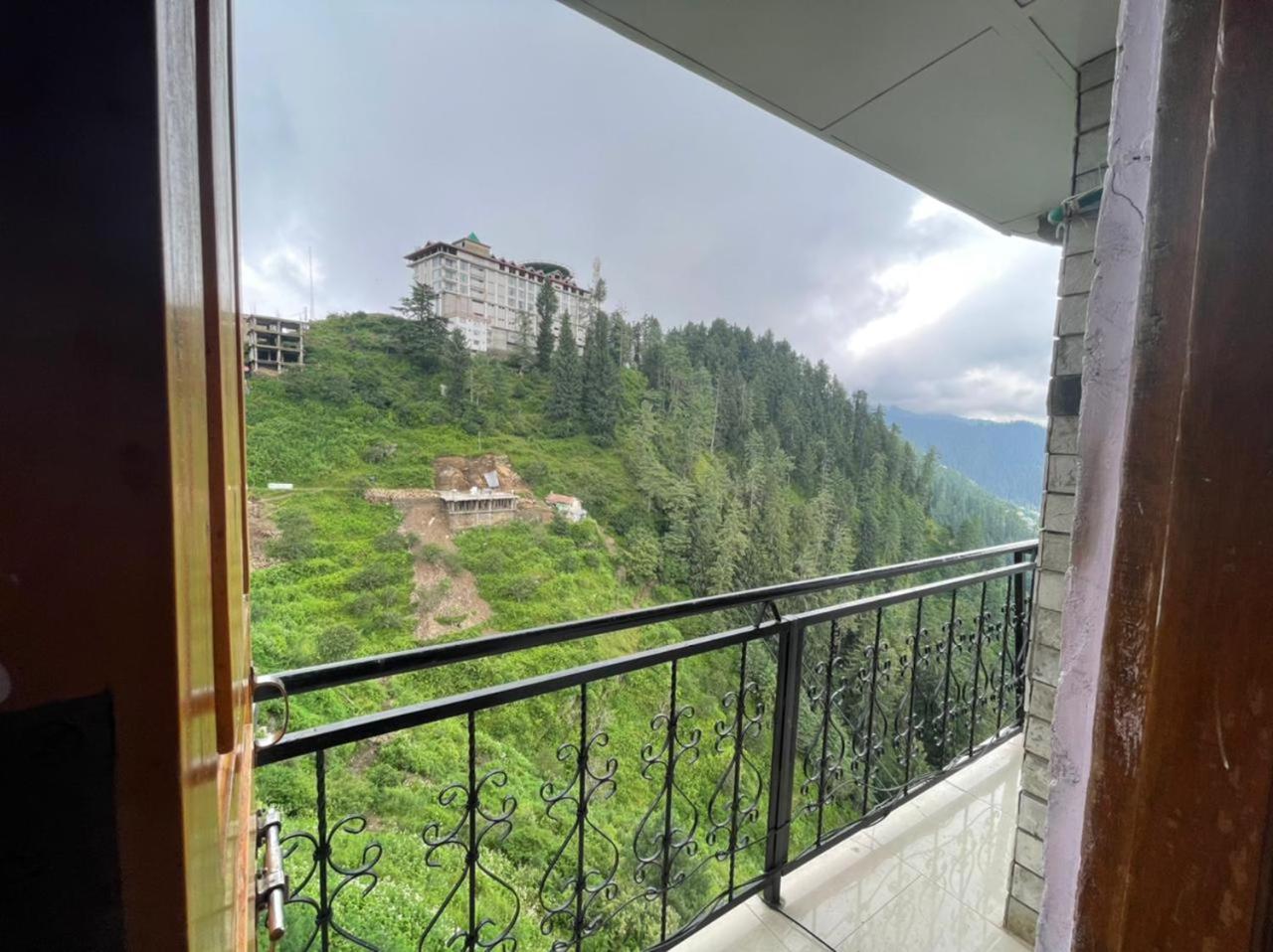 Hotel Snowflake Nārkanda Rum bild